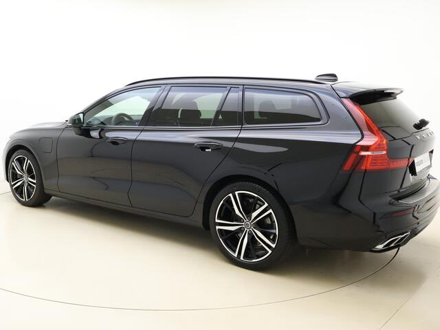 Volvo V60 T8 455pk AWD R-design / LONG RANGE / Harman en Kardon / Trekhaak / Keyless entry / Adaptieve cruise control /