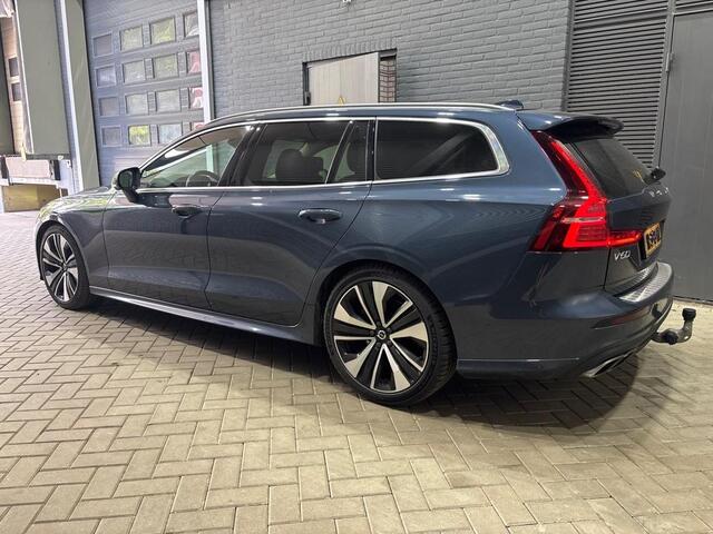 Volvo V60 T4 Momentum Pro | Panoramadak | 360° Camera | Leder | Trekhaak | harman/kardon