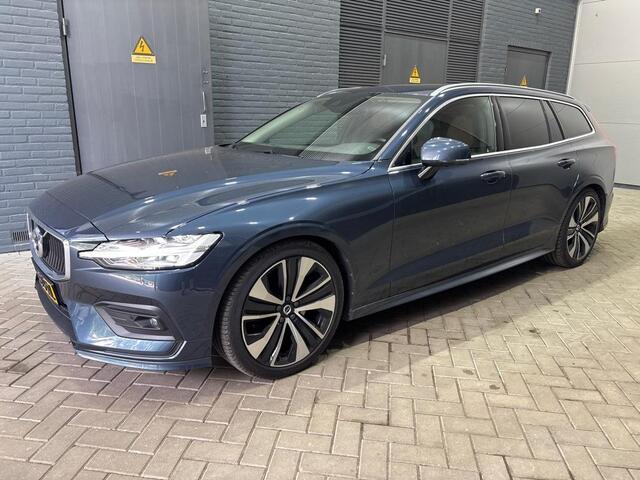 Volvo V60 T4 Momentum Pro | Panoramadak | 360° Camera | Leder | Trekhaak | harman/kardon