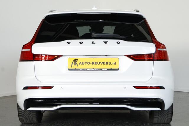 Volvo V60 2.0 T6 Plug-in hybrid AWD Plus Dark / LED / Leder / Cam / CarPlay / Google