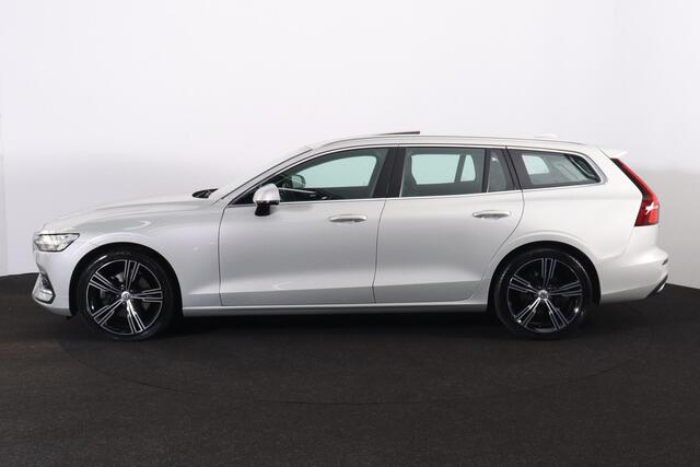 Volvo V60 T4 Inscription - Panorama/schuifdak - Verwarmde voorstoelen - Parkeersensoren achter - Elektr. bedienb. bestuurdersstoel met geheugen - Head up display - High Performance audio - Cruise Control - 19' LMV