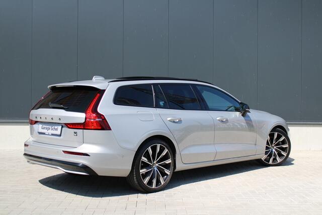 Volvo V60 2.0 B4 Plus Dark - 360 Camera - Trekhaak - Pano - Heico - Memory - H&K - Stoel/Stuurverwarming - Voorruitverwarming - Rijklaar