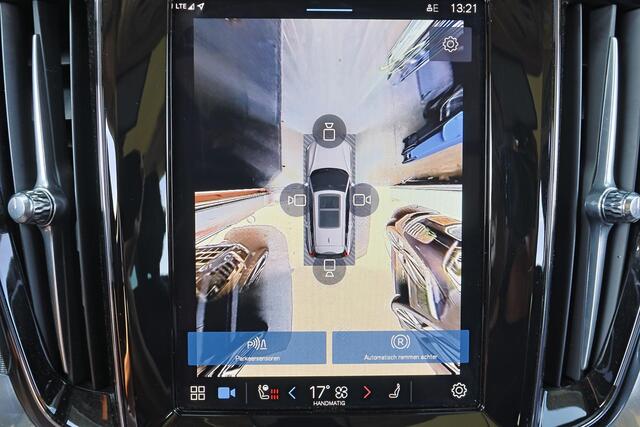 Volvo V60 T6 Recharge AWD Ultra Dark - Panorama/schuifdak - IntelliSafe Assist & Surround - 360º Camera - Harman/Kardon audio - Adaptieve LED koplampen - Verwarmde voorstoelen, stuur & achterbank - Parkeersensoren voor & achter - Elektr. bedienb. voorstoelen met ge