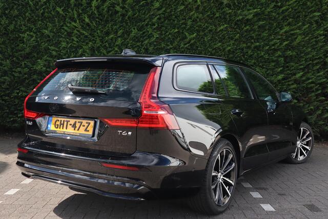 Volvo V60 2.0 T6 Plug-in hybrid AWD Plus Dark | Schuif/kanteldak | 360-camera | Voorruitverwarming |