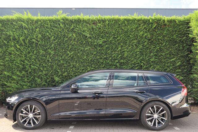 Volvo V60 2.0 T6 Plug-in hybrid AWD Plus Dark | Schuif/kanteldak | 360-camera | Voorruitverwarming |