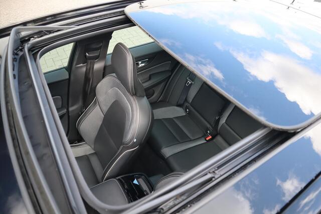 Volvo V60 2.0 T6 Plug-in hybrid AWD Plus Dark | Schuif/kanteldak | 360-camera | Voorruitverwarming |