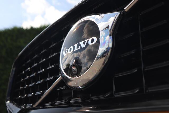 Volvo V60 2.0 T6 Plug-in hybrid AWD Plus Dark | Schuif/kanteldak | 360-camera | Voorruitverwarming |