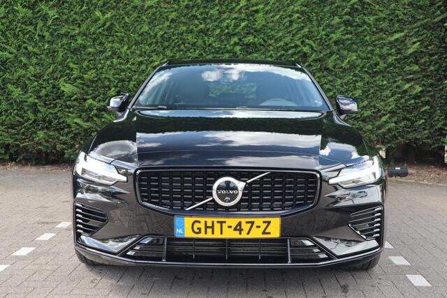 Volvo V60 2.0 T6 Plug-in hybrid AWD Plus Dark | Schuif/kanteldak | 360-camera | Voorruitverwarming |