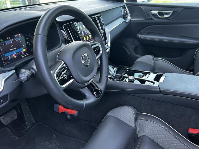 Volvo V60 2.0 T6 Plug-in hybrid AWD Plus Dark Automaat, Panorama dak, Harman-Kardon premium audio, Elektr.. verstelbare voorstoelen, Stoelverwarming V+A, Parkeer verwarming