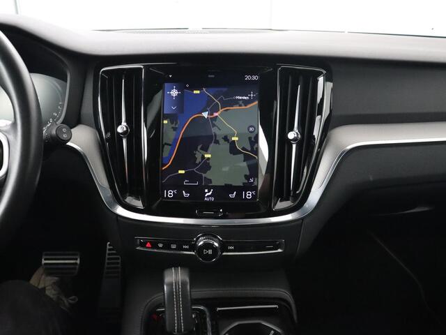 Volvo V60 2.0 T8 Recharge AWD R Design | Panoramadak | Leder | 360 Camera | Head-Up | Stoelverwarming | Carplay | Navigatie | Memory | PHEV | Plug In