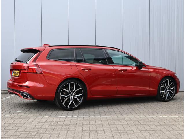 Volvo V60 2.0 B3 R-Design | 20" Polestar | Black optiek | Panoramadak | H&K | Trekhaak
