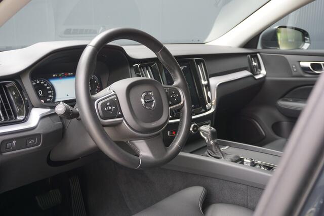 Volvo V60 2.0 T4 Momentum Pro | Origineel NL | Leder | Camera | Cruise Control | Navigatie |
