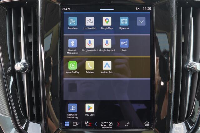 Volvo V60 B4 Plus Bright - Panorama/schuifdak - IntelliSafe Assist & Surround - Adaptieve LED koplampen - Parkeercamera achter - Verwarmde voorstoelen, stuur & achterbank - Parkeersensoren voor & achter - Extra getint glas - Elektr. inklapbare trekhaak - 18' LMV