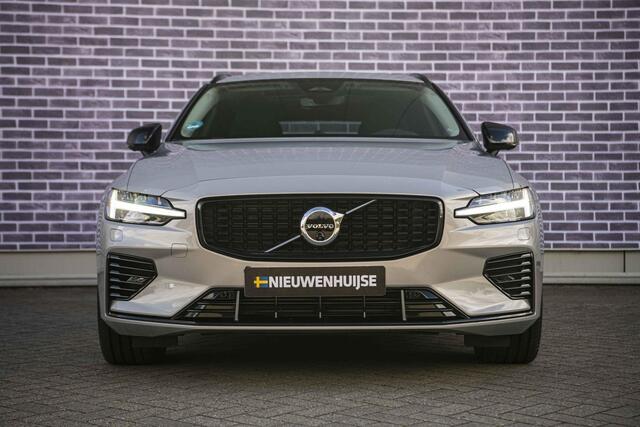 Volvo V60 2.0 T6 Plug-in hybrid AWD Ultra Dark | Long Range | Bowers & Wilkins | Trekhaak | 360 Camera | Gelamineerd Glas | Dode Hoek Detectie |