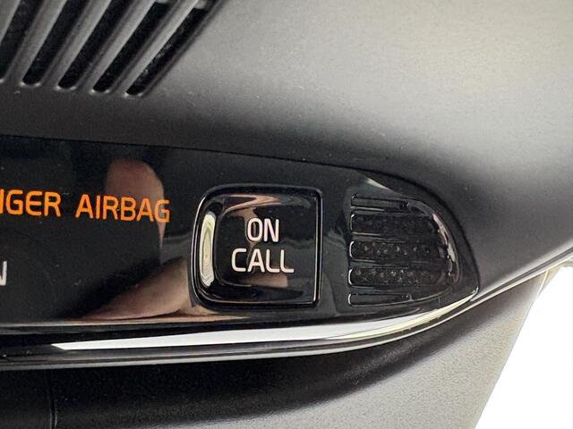 Volvo V60 T6 Plug-in Hybride AWD R-Design | BLIS | Adaptive Cruise-control | Verw. voorstoelen | Verw. stuurwiel | Sportstoelen | Donker glas