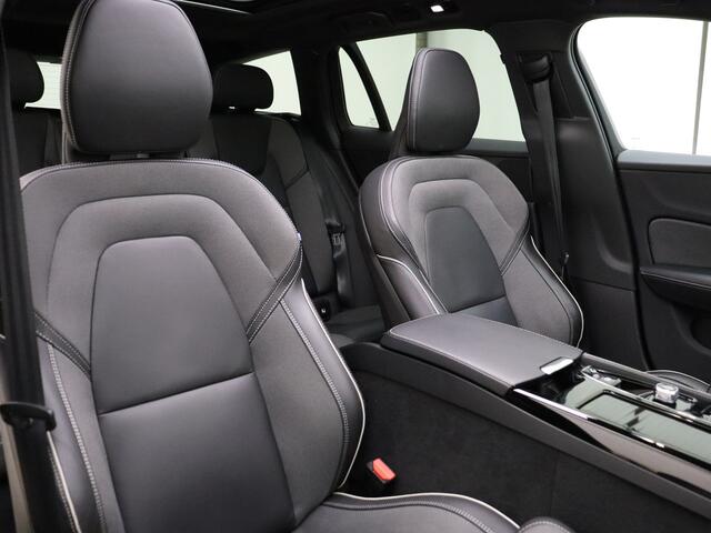 Volvo V60 T6 350pk AWD Plus Dark / Contourstoelen / Panorama dak / Harman en Kardon audio / Camera rondom /