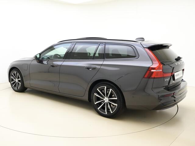 Volvo V60 T6 350pk AWD Plus Dark / Contourstoelen / Panorama dak / Harman en Kardon audio / Camera rondom /