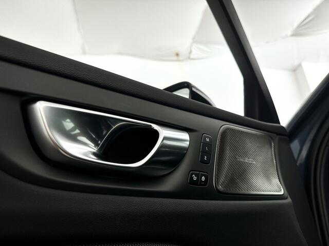 Volvo V60 T6 Plug-in hybrid AWD Plus Dark | 360° camera | Harman Kardon | Stoel- en Stuurverwarming | Trekhaak