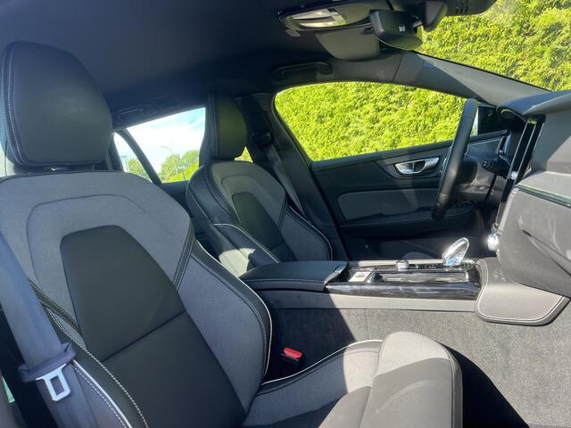 Volvo V60 T6 Plug-in hybrid AWD Plus Dark 360 Camera | Trekhaak | Pilost Assist | Elektr. stoel | H&K Audio