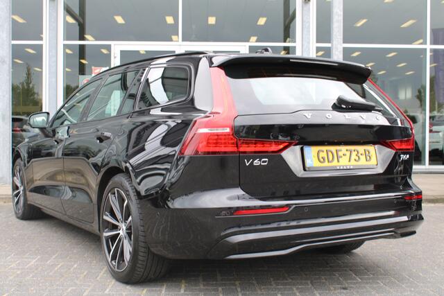 Volvo V60 2.0 T6 Plug-in hybrid AWD Plus Dark | Schuif/kanteldak | El. Trekhaak | 360 Camera | El. Stoelen met geheugen | BLIS