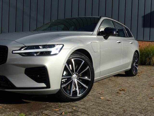 Volvo V60 2.0 T6 Plug-in hybrid AWD Plus Dark