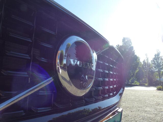 Volvo V60 2.0 T6 Plug-in hybrid AWD Plus Dark