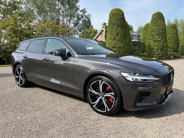 Volvo V60 2.0 T6 Plug-in hybrid AWD Plus Dark Ned. auto