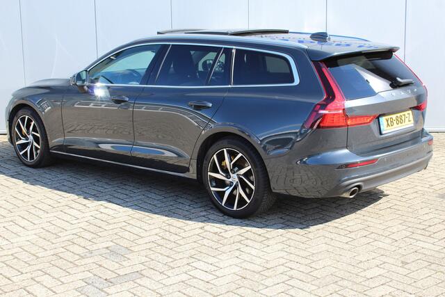 Volvo V60 2.0-250pk T5 Momentum AUTOMAAT ! Fijne comfortabele, luxe en degelijke wagen ! Autm. airco dual, elektr. panodak, elektr. achterklep, LM wielen, metallic lak, navigatie, telefoonvoorb., lederen interieur, parkeersensoren v+a, LED verlichting etc.
