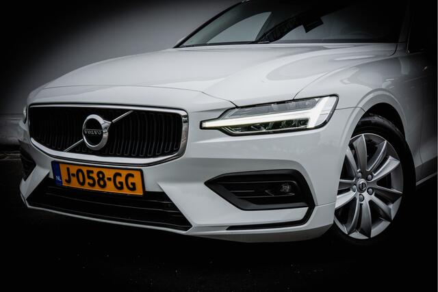 Volvo V60 2.0 B3 164pk Aut. Business Pro Contourstoelen/ Stuur-stoelverwarming/ Camera/ Navigatie/ Carplay/ Cruise control/ Full led
