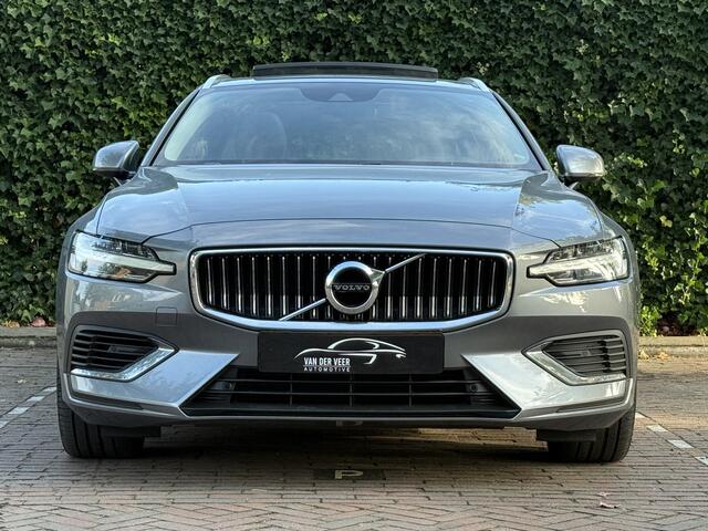 Volvo V60 2.0 T6 Twin Engine AWD Inscription | Panoramadak | Stoelverwarming | Apple Carplay | Camera