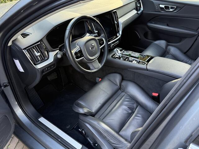 Volvo V60 2.0 T6 Twin Engine AWD Inscription | Panoramadak | Stoelverwarming | Apple Carplay | Camera