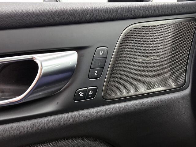 Volvo V60 2.0 T6 AWD Plus Dark | trekhaak | sportstoelen |