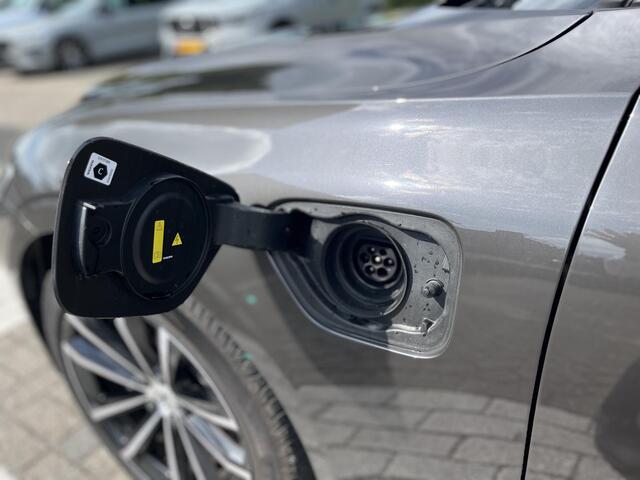 Volvo V60 T6 Plug-in hybrid AWD Plus Dark | 360 Camera | Memoryseats | Trekhaak |
