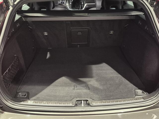 Volvo V60 2.0 B3 R-Design | Trekhaak |