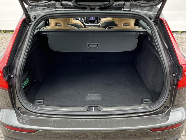 Volvo V60 2.0 B4 Inscription | Panoramadak | Harman kardon Audio | Head-up display | Stoel verwarming en verkoeling | 360 camera