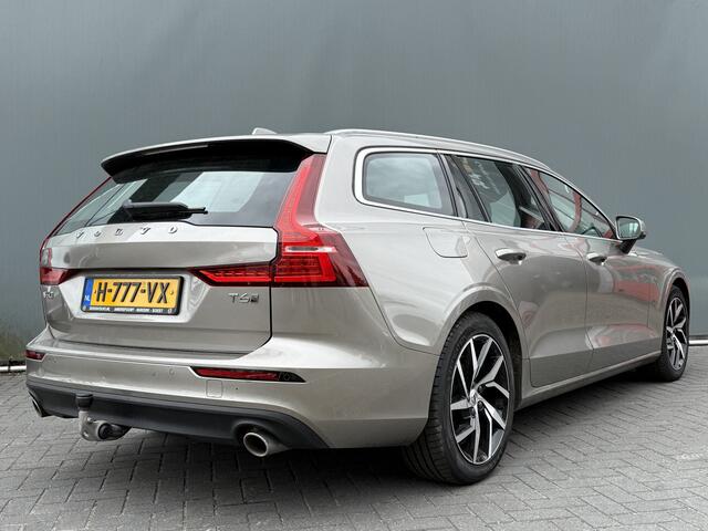 Volvo V60 BWJ 2020 2.0 T6 253 PK Twin Engine AWD Momentum Pro AUTOMAAT / TREKHAAK | APPLE CARPLAY | ANDROID AUTO | NAVI | CLIMA | ADAPTIVE CRUISE | STOELVERW. |STUURVERW. | ELEKTRISCHE ACHTERKLEP | HALF LEDER | LMV | PDC