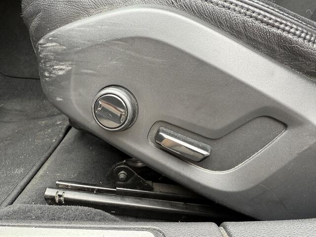 Volvo V60 BWJ 2020 2.0 T6 253 PK Twin Engine AWD Momentum Pro AUTOMAAT / TREKHAAK | APPLE CARPLAY | ANDROID AUTO | NAVI | CLIMA | ADAPTIVE CRUISE | STOELVERW. |STUURVERW. | ELEKTRISCHE ACHTERKLEP | HALF LEDER | LMV | PDC