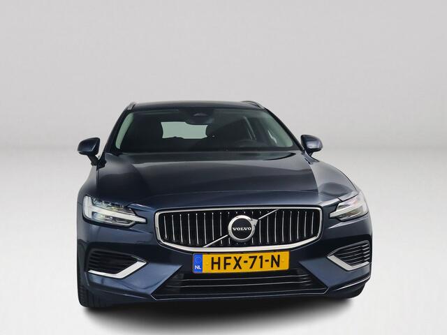 Volvo V60 T6 Plug-in hybrid AWD Essential Bright | Parkeercamera | Stoel- en Stuurverwarming | Trekhaak