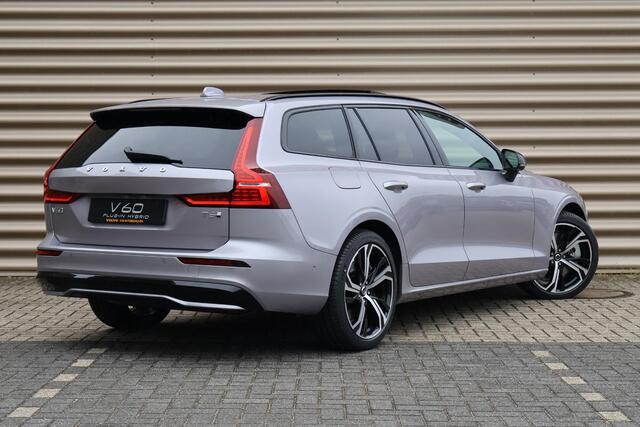 Volvo V60 T6 Plug-in hybrid AWD Ultra Dark | Panoramadak | 360 Camera | Harman Kardon