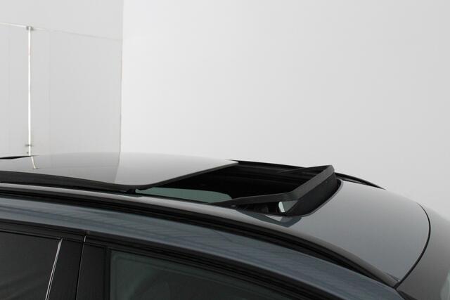 Volvo V60 2.0 B3 Plus Dark 163pk Standkachel/Pano.schuif/Trekhaak/360 camera/Harman Kardon