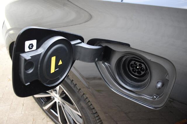 Volvo V60 T6 350PK Automaat Plus Dark / Navigatie / 360 Camera / Harman Kardon / Stuur & Stoelverwarming / LM Velgen / Trekhaak