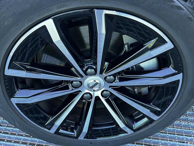 Volvo V60 2.0 T6 Plug-in hybrid AWD Plus Dark Panorama dak, Harman-Kardon premium Audio, Verwarmde stoelen V+A, Verwarmd stuurwiel, Trekhaak Semi Elektrisch, Parkeer Camera 360Gr.