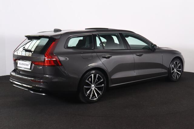Volvo V60 T6 Recharge AWD Plus Dark - Panorama/schuifdak - IntelliSafe Assist & Surround - 360º Camera - Harman/Kardon audio - Verwarmde voorstoelen, stuur & achterbank - Parkeersensoren voor & achter - Elektr. bedienb. voorstoelen met geheugen - Elektr. inklapbare