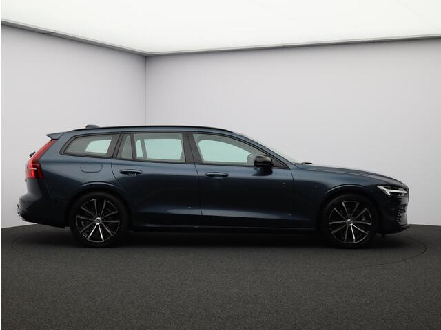 Volvo V60 2.0 T6 Plug-in hybrid AWD Plus Dark / Trekhaak / 360 Camera / Harman Kardon / Elektrische Stoelen / Stoel+Stuurverwarming / Pilot Assist / BLIS / Keyless /