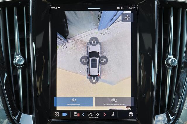 Volvo V60 T6 Recharge AWD Plus Dark - IntelliSafe Assist & Surround - 360º Camera - Harman/Kardon audio - Verwarmde voorstoelen, stuur & achterbank - Parkeersensoren voor & achter - Elektr. bedienb. voorstoelen met geheugen - Elektr. inklapbare trekhaak - 18' LMV