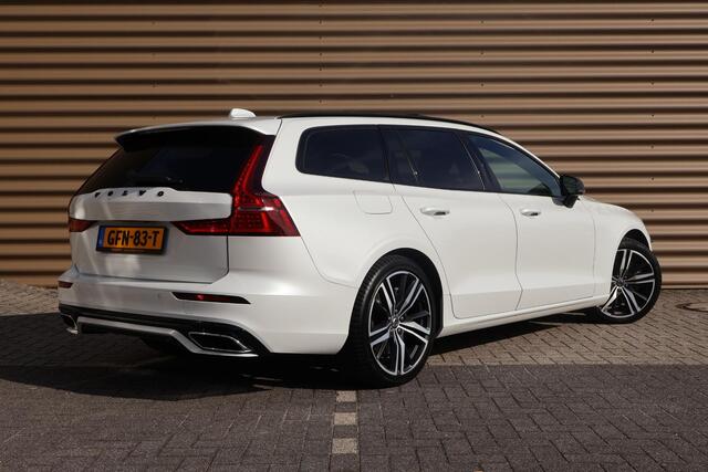 Volvo V60 2.0 T6 Plug-in hybrid AWD Ultimate Dark LONG RANGE