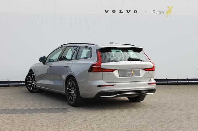 Volvo V60 T6 350PK Autm. Plug-in hybrid AWD Plus Dark Long Range / Google infotainment / Semi elekrisch wegklapbare trekhaak / Verwarmbare voorruit / Elektrisch bedienbare voorstoelen met geheugen / Verwarmbare voorstoelen