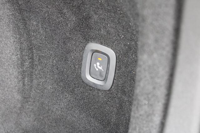 Volvo V60 B3 Automaat Momentum Advantage | Trekhaak | Camera | AppleCarplay | Cruise control | Parkeersensoren V+A