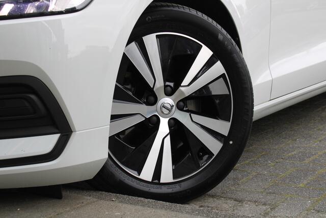 Volvo V60 B3 Automaat Momentum Advantage | Trekhaak | Camera | AppleCarplay | Cruise control | Parkeersensoren V+A