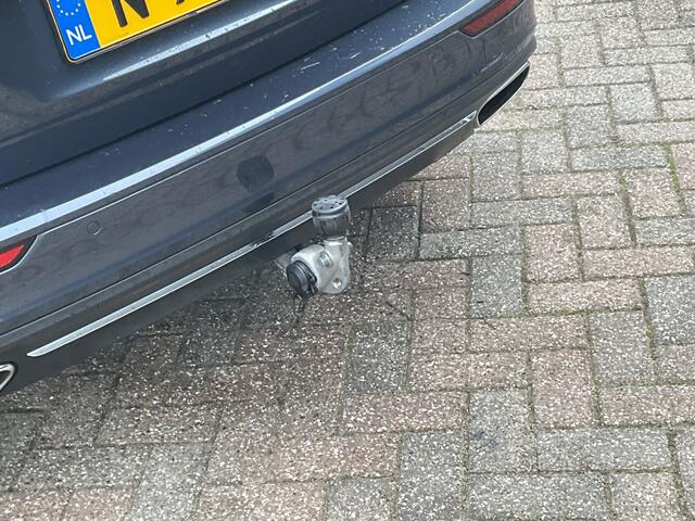 Volvo V60 2.0 T6 PHEV AWD Inscription Trekhaak 360Cam Leer Stoel/Stuurverw Led NL-Auto!